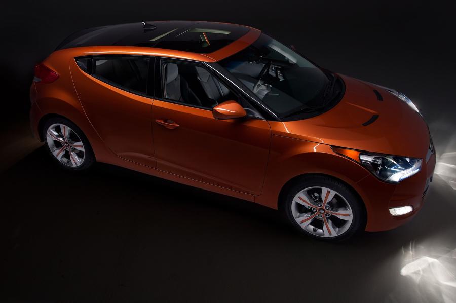  Hyundai Veloster 2011 года  (фото 21 из 184)